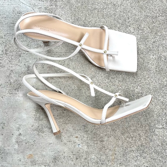 Tony Bianco Revolve Lilly Sandal Nappa in Ivory White Size 8.5 - Picture 1 of 6